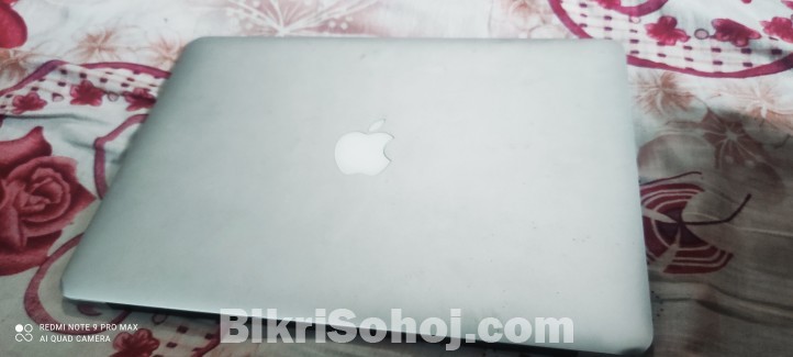 MacBook Air (mid2012)